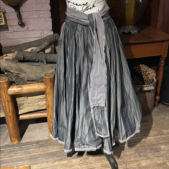 LILITH French Design Versatile Taffeta Midi A-Line Skirt, S-M, Gray - Picture 7 of 13